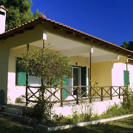 Дом отдыха Pine Tree *